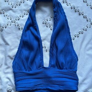 SHEIN Blue Ribbed Halter Crop Top